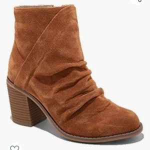 Universal Thread Brown Faux Suede Ankle Boots Size 11